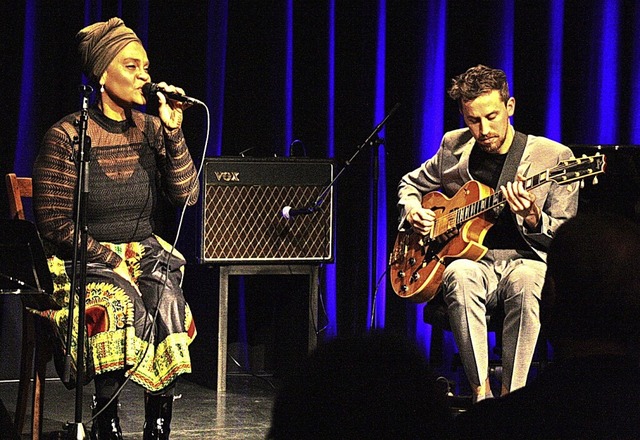 Ccile Verny und Johannes Maikranz in der Riegeler Kumedi  | Foto: Christiane Franz