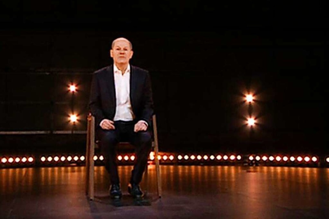 Der designierte Bundeskanzler Olaf Scholz am Mittwochabend bei Joko und Klaas.  | Foto: - (dpa)
