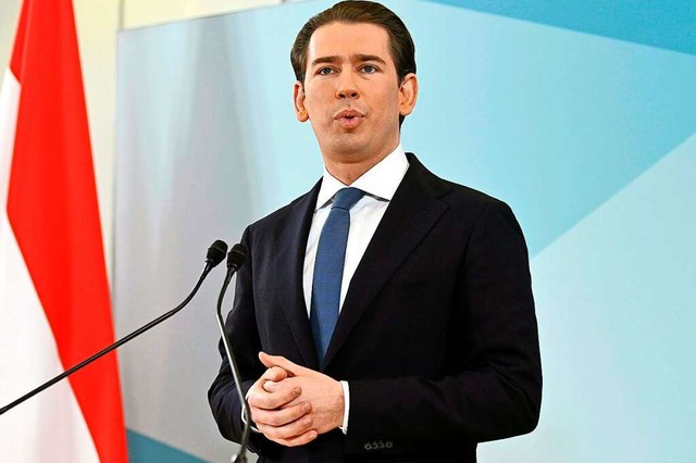 sterreichs Ex-Kanzler Sebastian Kurz ...ie anderen ein aalglatter Machtmensch.  | Foto: Herbert Neubauer (dpa)