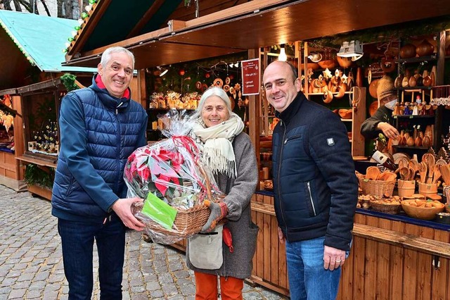 Daniel Strowitzki (links) und Thomas B...achtsmarkt-Pionierin Gabriele Kautsch.  | Foto: Thomas Kunz