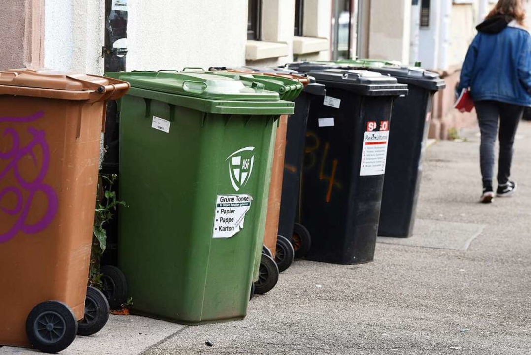 Die Müllgebühren steigen im kommenden Jahr moderat (Symbolbild).  | Foto: Rita Eggstein