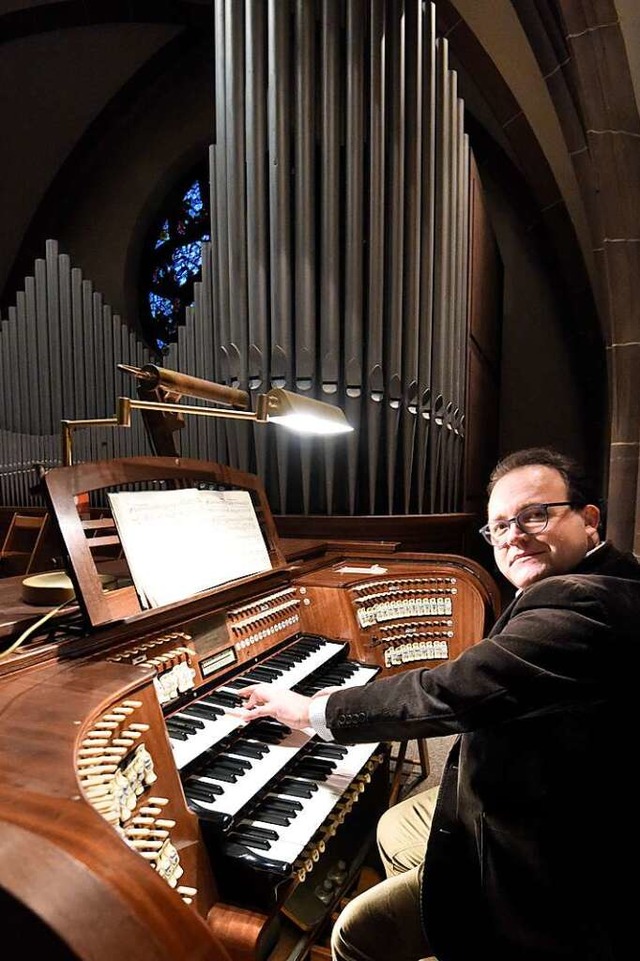 An der Welte-Orgel in der Emmendinger ... Saint-Sans fr eine CD-Sammlung ein.  | Foto: Markus Zimmermann