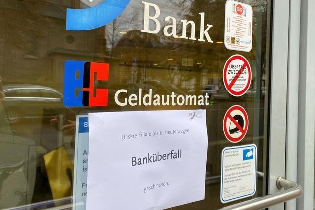 Flüchtiger Bankräuber erbeutet in Lörrach bei Überfall kein Geld