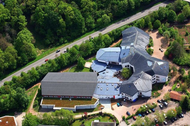 Die Schopfheimer Waldorfschule aus der Vogelperspektive betrachtet  | Foto: Erich Meyer