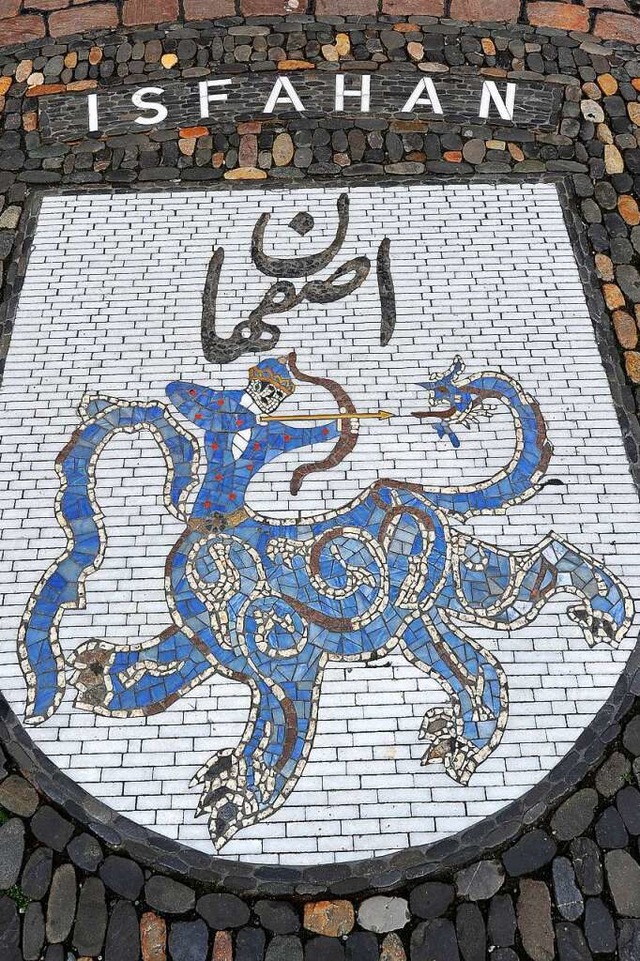 Das Isfahan-Mosaik am Rathausplatz  | Foto: Ingo Schneider