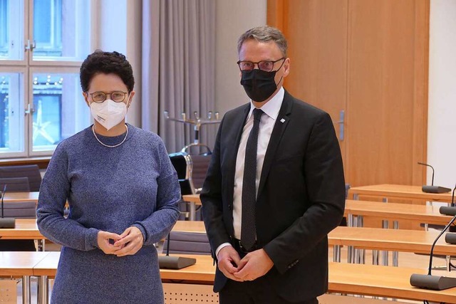 Landesjustizministerin  Marion Gentges...ch bei Oberbrgermeister Markus Ibert.  | Foto: Hannes Selz