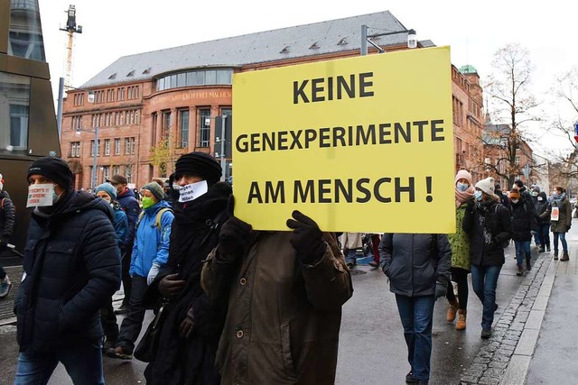 Demonstranten in Freiburg.  | Foto: Rita Eggstein