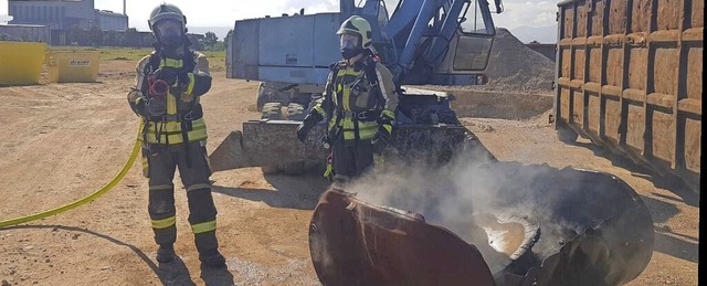 Einer von 40 Einstzen fhrte die Feue...ark, wo ein Mllbehlter gebrannt hat.  | Foto: Freiwillige Feuerwehr Eschbach