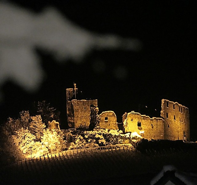 Die Staufener Burg als stimmungsvolle Kulisse fr Weihnachten.  | Foto: Hans-Peter Mller