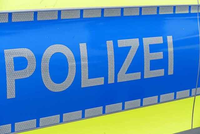 Die  Polizei behielt den Fhrerschein des Fahrers ein.  | Foto: Sattelberger