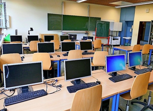 Blick in einen Computerraum des Marie-Curie-Gymnasiums  | Foto: Privat