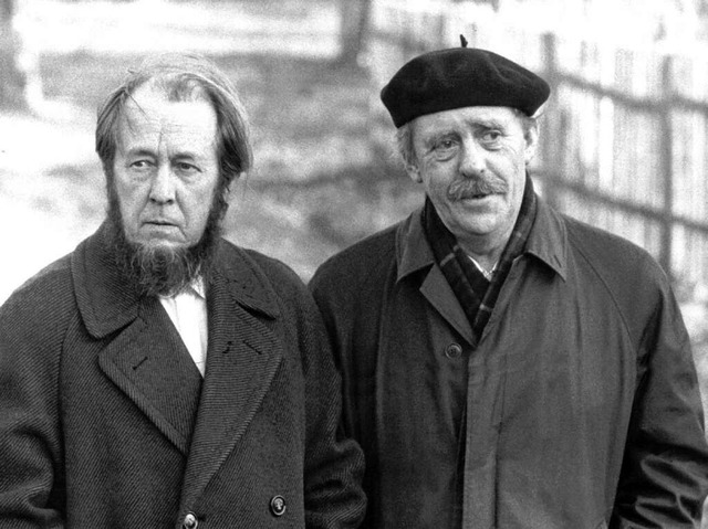 Im Februar 1974 wird Solschenizyn nach... er lebt kurze Zeit bei Heinrich Bll   | Foto: dpa