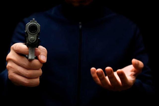 Polizei findet bei mutmaßlichem Bankräuber eine Softairpistole, aber keine Geldbeute