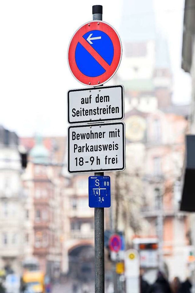 Wird viel teurer: Anwohnerparken in Freiburg.  | Foto: Rita Eggstein