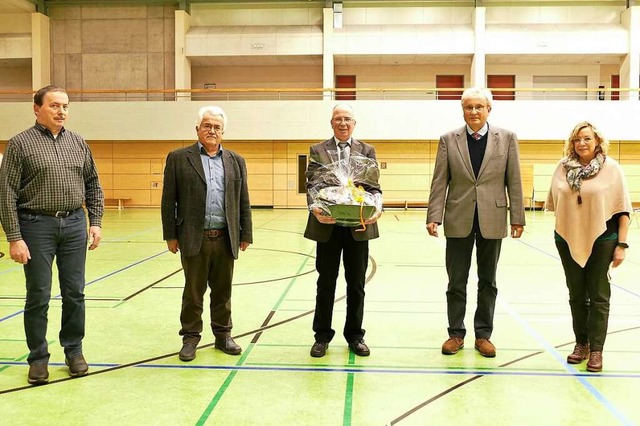 Verabschiedung im Gemeinderat: Hauptam... und Hannelore Vollmer (Freie Whler).  | Foto: Sarah Trinler