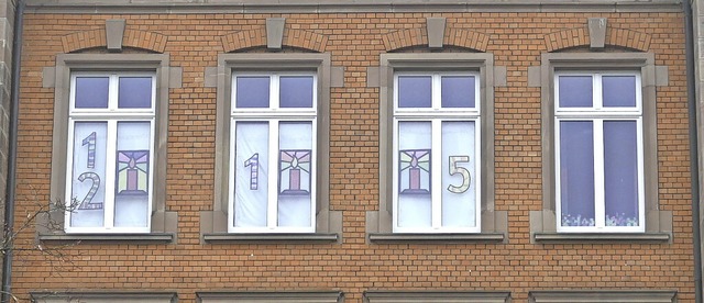 Nicht nur bei Dunkelheit schn sind di...sterbilder in der Schwarzenbergschule.  | Foto: Sylvia Sredniawa