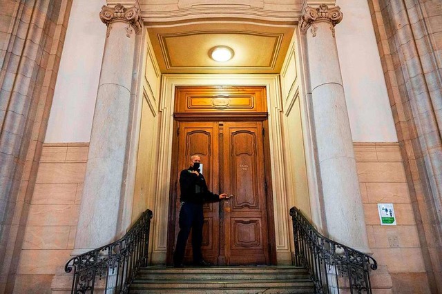 In diesem Gerichtssaal in Berlin fiel ...des gegen einen 56 Jahre alten Russen.  | Foto: CHRISTOPHE GATEAU (AFP)