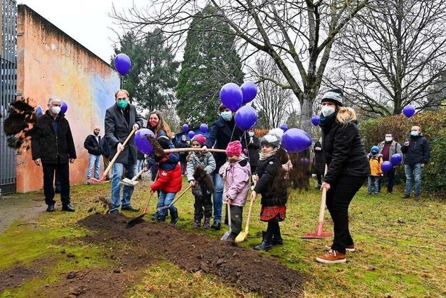 Spatenstich fr den Anbau der Kita Violett in Freiburg-Weingarten