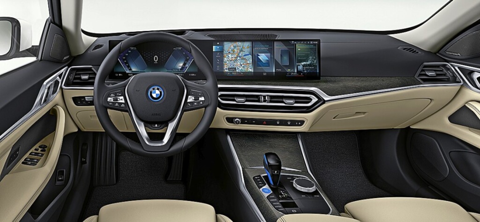 Interieur mit Curved-Touch-Display  | Foto: BMW