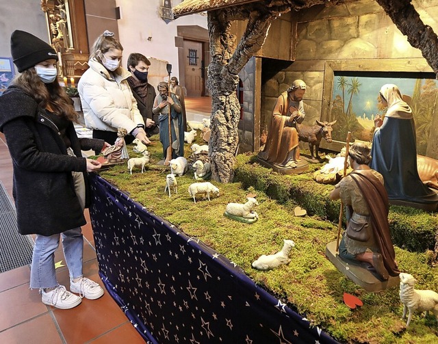 An Weihnachten gelten in den Kirchen strenge Abstands- und Hygieneregeln.   | Foto: Christoph Breithaupt