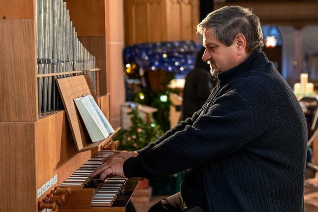 Der Organist Walter Jandik spielt schon viele Jahre  in Eichstetten.  | Foto: Hubert Gemmert