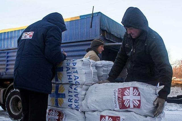 In der Sperrzone der Ostukraine ist man auf Hilfstransporte angewiesen