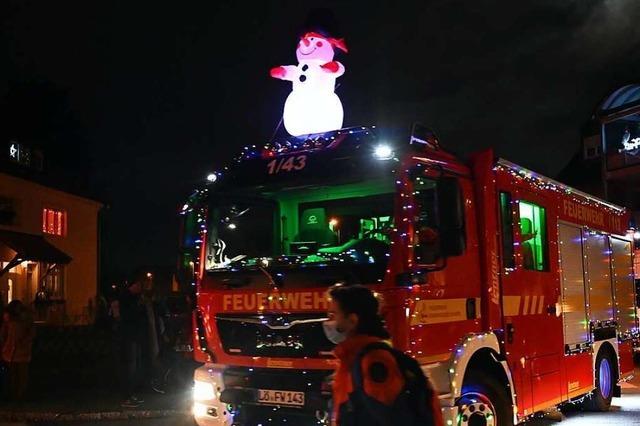 Weihnachtskorso der Feuerwehr Rheinfelden ist ein voller Erfolg