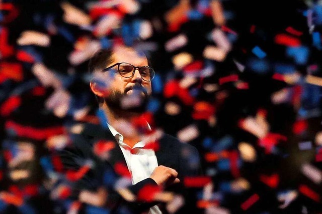 Gabriel Boric nach seinem Wahlsieg am Sonntag  | Foto: JAVIER TORRES (AFP)