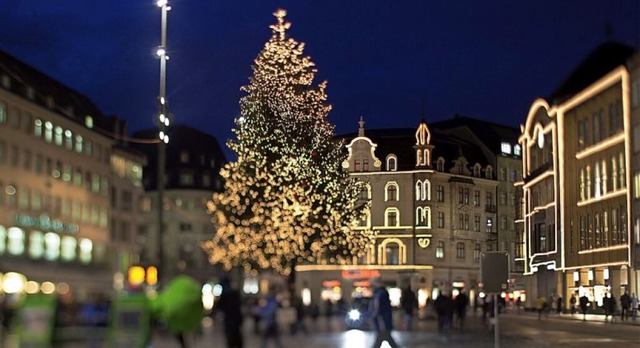 Weihnachtliches Basel: Die Lage Sdbad... ist ein Katzensprung zu den Nachbarn.  | Foto: Georgios Kefalas