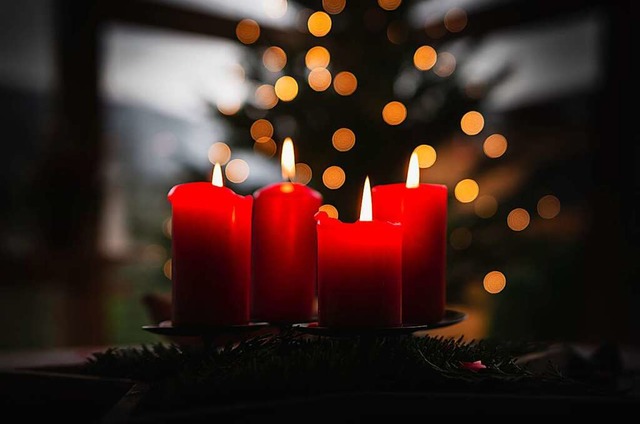 Warum znden wir in der Adventszeit vier Kerzen an?  | Foto: Max Beck (unsplash.com)