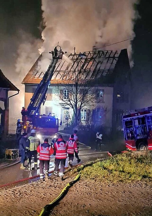 Der Dachstuhl stand in Flammen.  | Foto: Privat