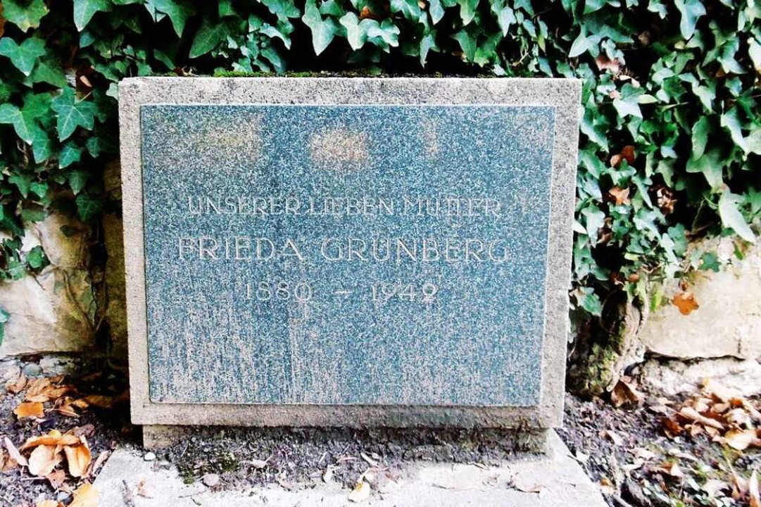 Wer den Grabstein von Friederike (Frie...stellen lies, ist bis heute ungeklärt.  | Foto: Helmut Bauckner