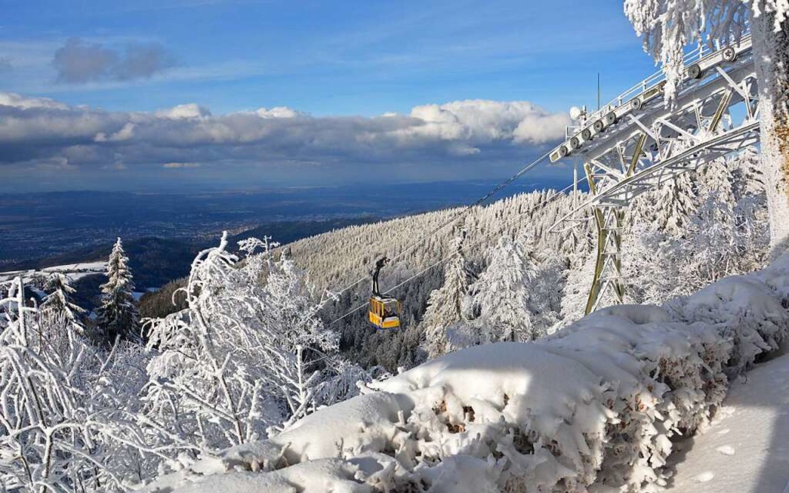 Auf den Schwarzwaldbergen ist es oft w...im Tal ist die weiße Weihnacht selten.  | Foto: KamikazeKatze (Stock.adobe.com)