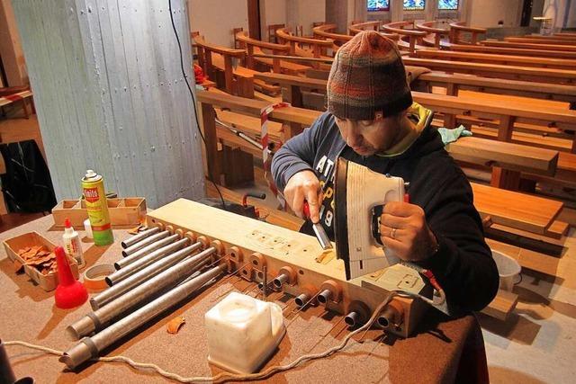 Eine Orgel-Knigin wird in der Weiler Kirche St. Peter und Paul herausgeputzt