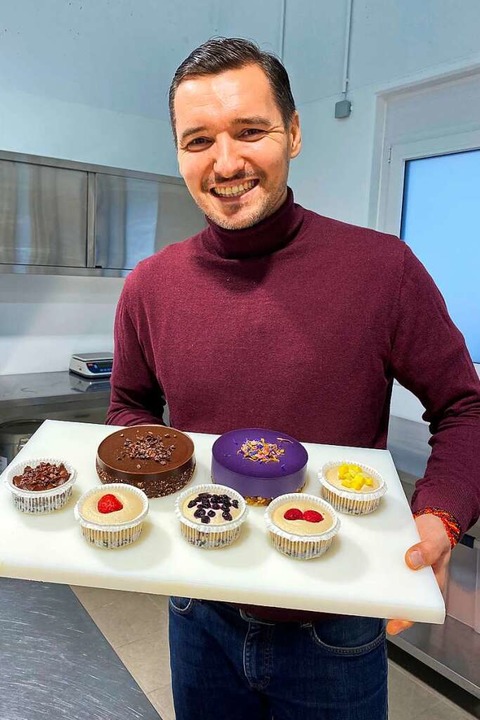 Matthäus Wenzlik will mit seinem Start-up FrohNat vegane Kuchen verkaufen.  | Foto: Anika Maldacker