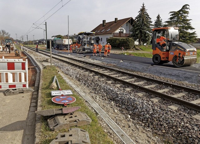 Lang ersehnte Bauarbeiten: Ende Mrz v...siv strender Lrm hupender S-Bahnen.   | Foto: Martin Wendel