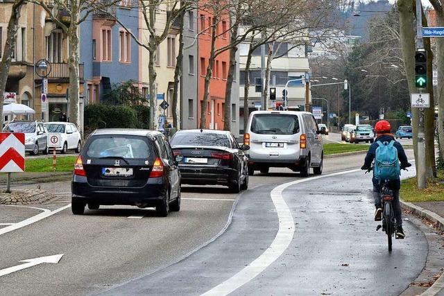 Mehr Platz für Radler und Fußgänger auf der Breisacher Straße