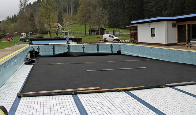 Das Becken im Freibad Titisee wurde in diesem Sommer verfllt.  | Foto: Roland  Weis