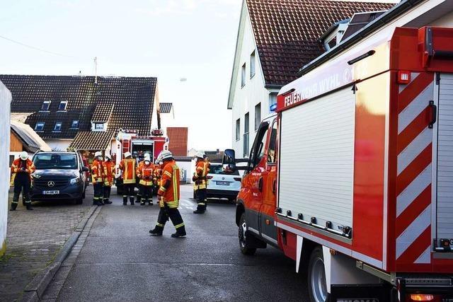 Hauseigentmer entdeckt Rauch in Wyhl – Feuerwehr rckt an