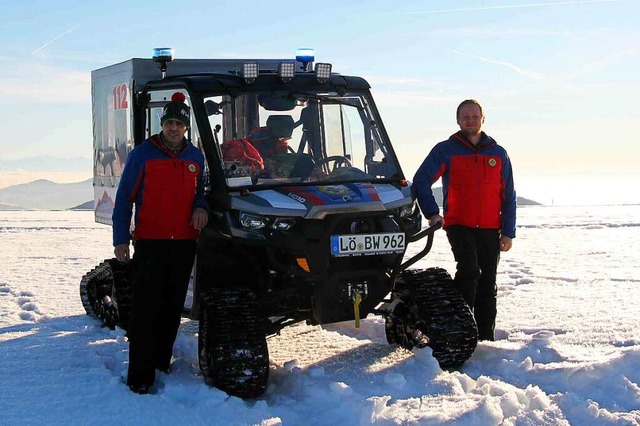 Mit diesem Fahrzeug bergen Manfred Kie...intersportlerinnen und Wintersportler.  | Foto: Manfred Kiefer