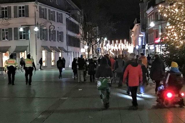 Stadt Lörrach und Polizei erwägen strengere Auflagen für Corona-Demos