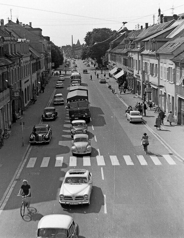 Fahrradfahrer waren schneller: Stau auf der Karl-Friedrich-Straße. | Foto: Armin E. Möller Fahrradfahrer waren schneller: Stau auf der Karl-Friedrich-Straße. | Foto: Armin E. Möller