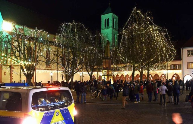 Am Montagabend trafen sich in Freiburg...en zu einem &#8222;Spaziergang&#8220;.  | Foto: Rita Eggstein