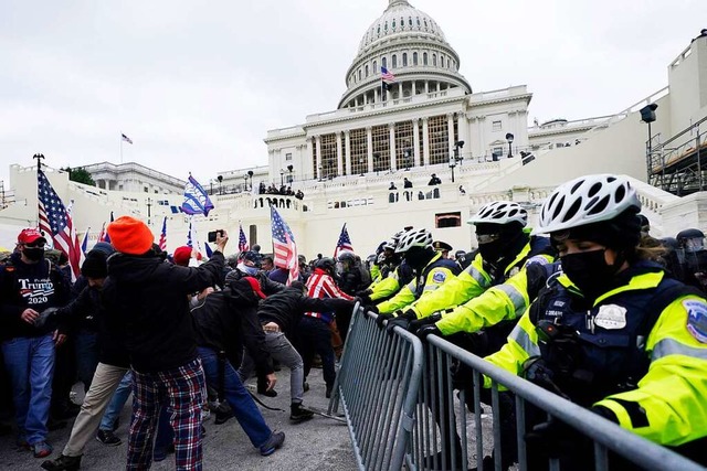 Bis zum 6. Januar 2021 gehrte der fri...dfesten der amerikanischen Demokratie.  | Foto: John Minchillo (dpa)