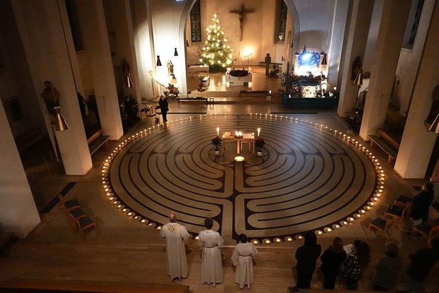 Die originalgetreue Abbildung des Laby...arrkirche St. Bartholomus in Grwihl.  | Foto: Hans-Jrgen Sackmann