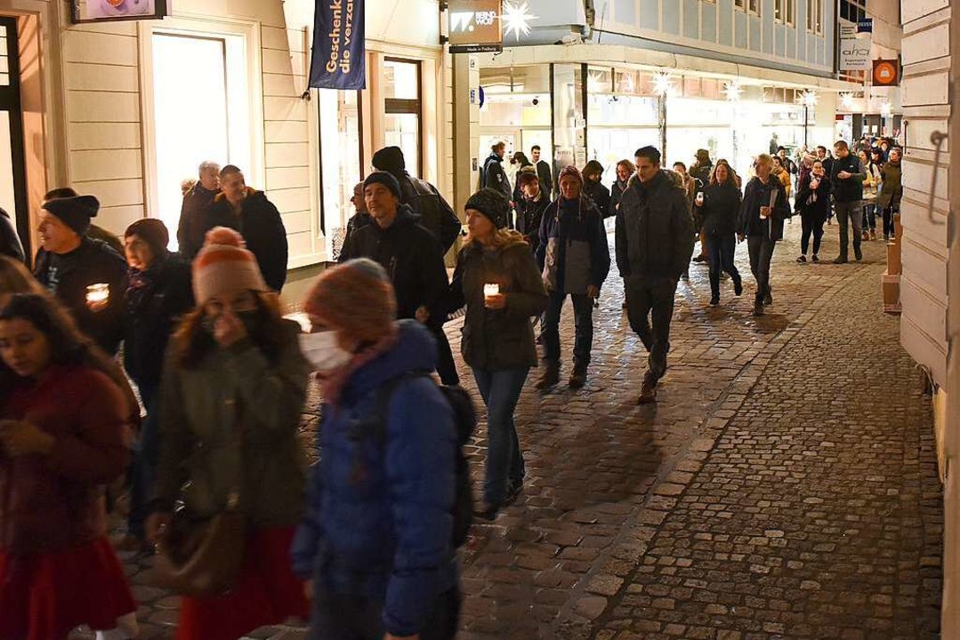 Ein &#8222;Spaziergang&#8220; von Gegn.... Januar in der Freiburger Innenstadt.  | Foto: Rita Eggstein