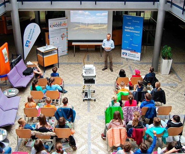 Michael Roth doziert auch in der Kinderuni.  | Foto: Privat