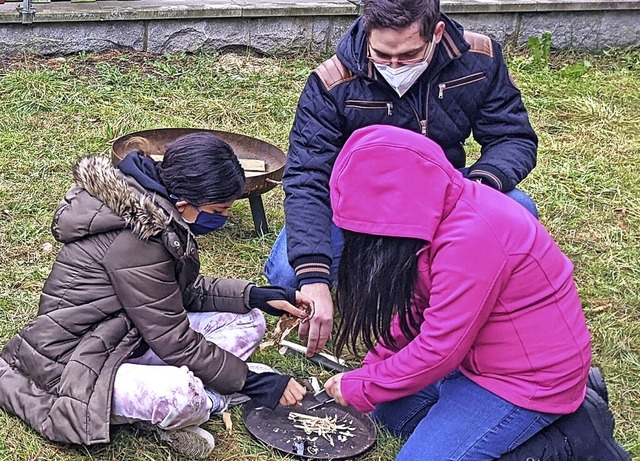 <BZ-FotoAnlauf>Caritas:</BZ-FotoAnlauf...fand krzlich ein Feuerworkshop statt.  | Foto: privat