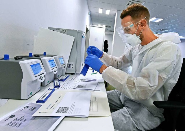Die Zahl der PCR-Tests in Freiburg nimmt tglich zu.  | Foto: Michael Bamberger