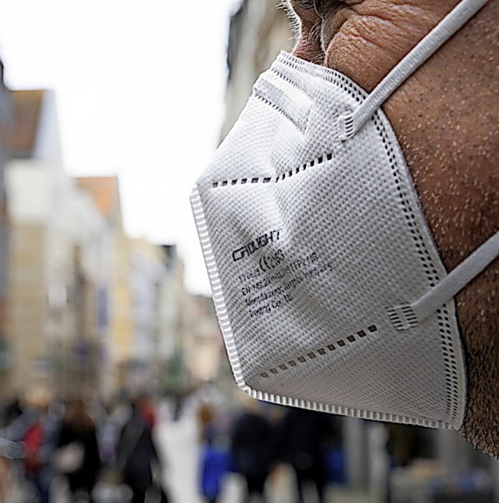 Dicht abschlieen muss sie, die FFP2-Maske.  | Foto: Stefan Sauer (dpa)